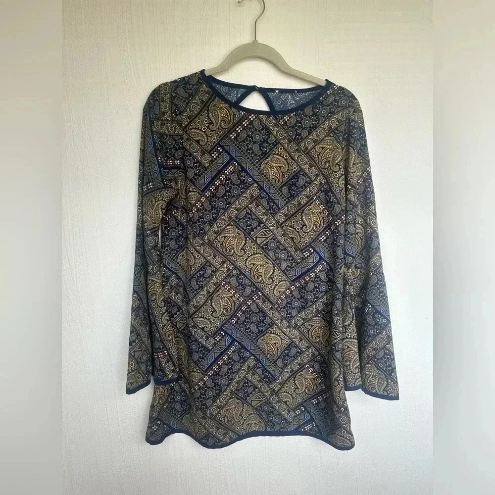 Vintage flare sleeve dress